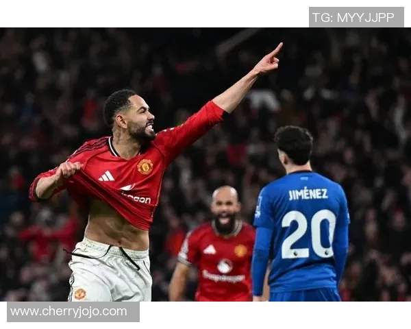 西甲激战：那不勒斯与曼联战平点球大战成焦点瞬间引爆全场