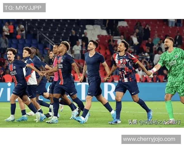 巴黎圣日耳曼大胜曼联五球零封全场数据分析引发热议