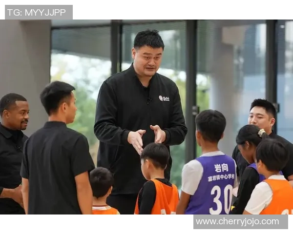 姚明乡村搞笑日常：当篮球巨人遇上农村趣事的欢乐瞬间