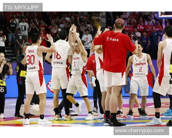 姚明在雅典机场的精彩瞬间与篮球传奇的交汇之旅