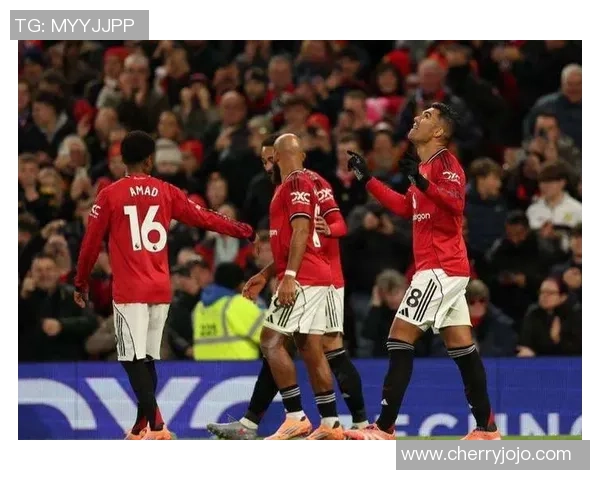 欧联杯激战利物浦与拜仁握手言和争议判罚引发全场热议