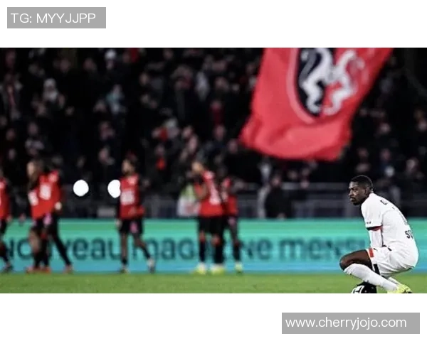 意甲惊天冷门波尔图大胜切尔西引发全场震动 意甲惊天冷门波尔图大胜切尔西引发全场震动