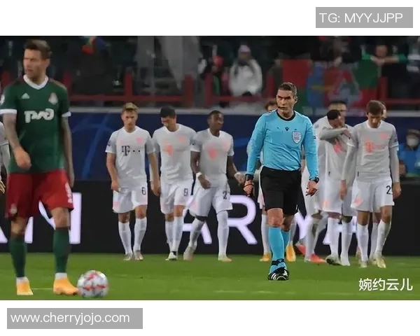 英超激战:马竞逆转巴黎圣日耳曼帽子戏法引发争议判罚热议