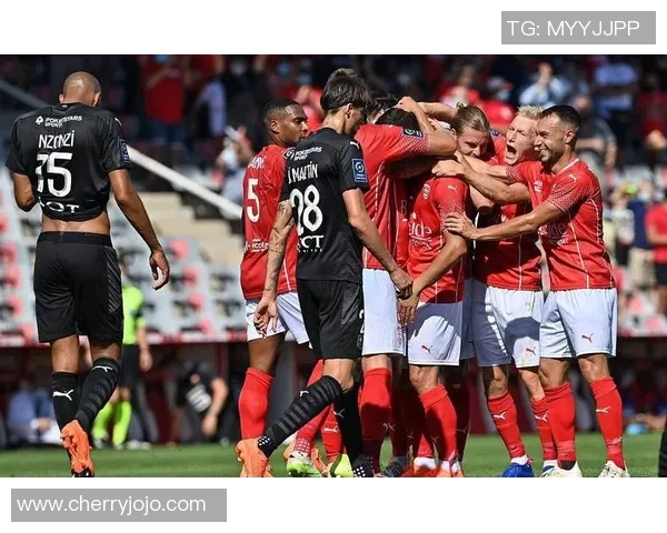 国王杯精彩对决AC米兰顽强逼平曼城引发全场狂欢