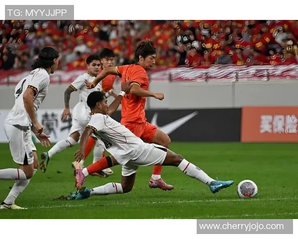 中超精彩对决巴黎圣日耳曼与里昂战成平局乌龙球引发全场狂欢与十大进球回顾